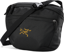 S26_X000008973_001929_Mantis-2-Waist-Pack_24K-Black_Neutral_NA_Front_Lowres.png